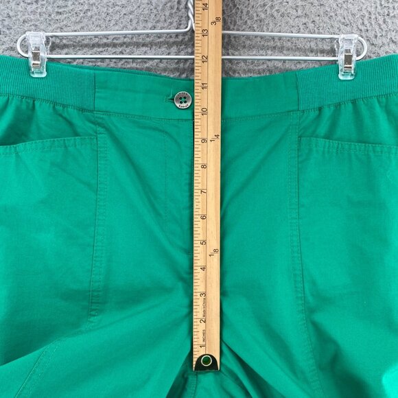 Chicos Pants 0.5 US 6 Green Fitigues Capris Stretch Straight Leg Pockets Casual - Picture 10 of 13